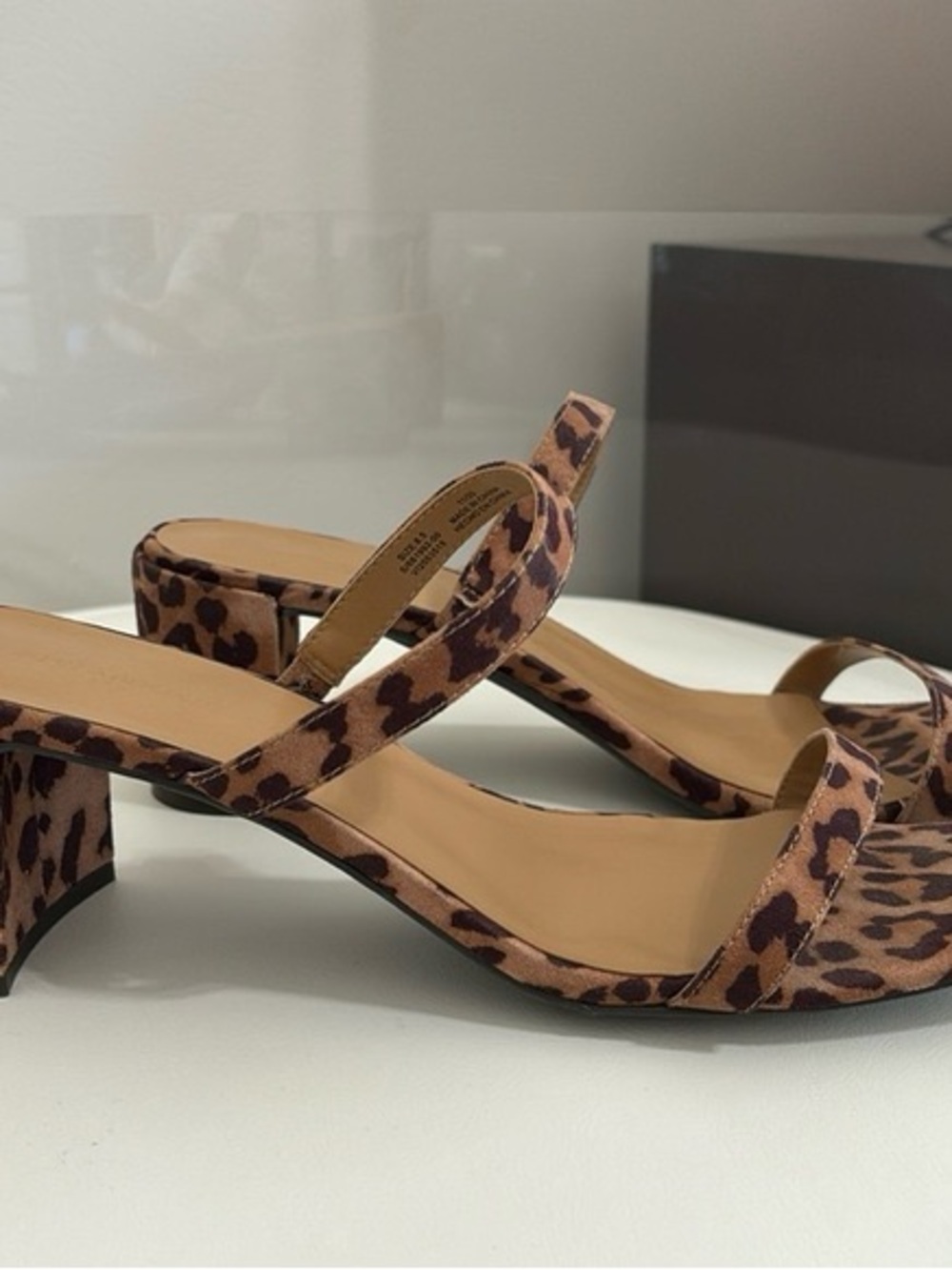 Banana republic slip-on slides Leopard Print Block Heel Sandals Brown 8.5 - Picture 2 of 5